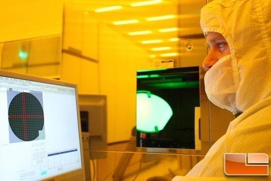 揭秘Intel CPU制造工廠 生物安全級(jí)別的防污染技術(shù)與網(wǎng)絡(luò)防護(hù)體系